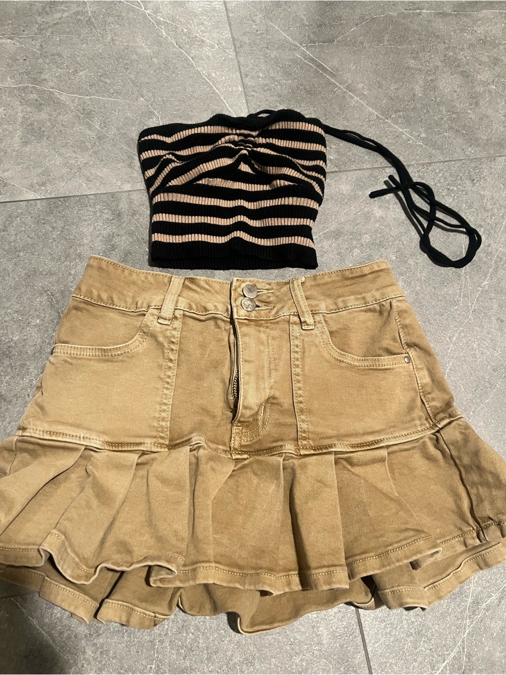 Women’s Tan Ruffled Denim Skirt - Classic Casual set